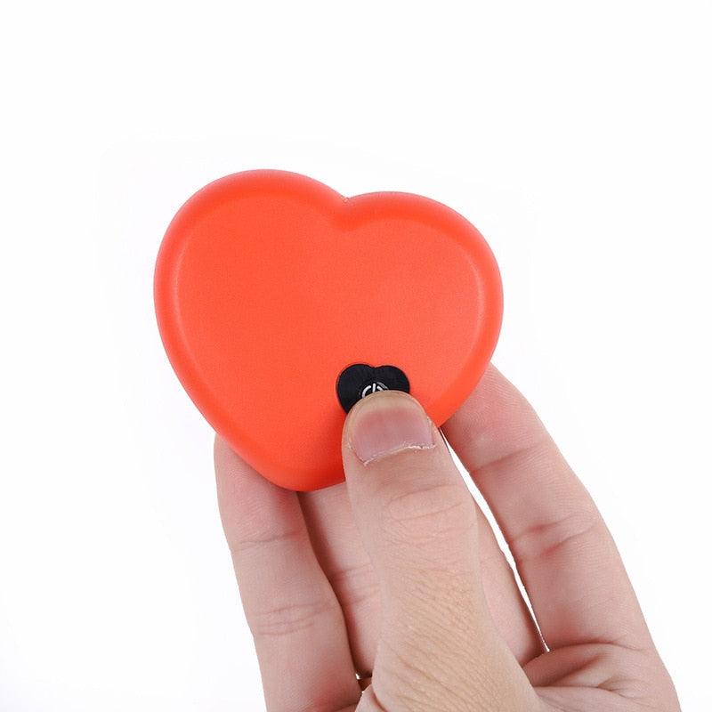 corazón extraíble reproduce ruido blanco