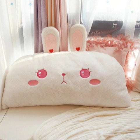 Peluche-lapin-coussin