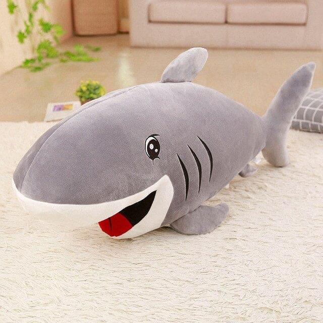 peluche-geante-requin-mignon-gris