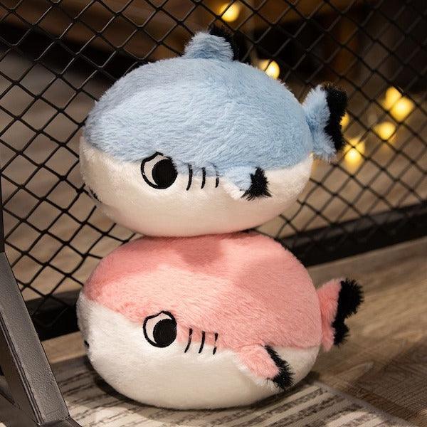peluche requin méchant